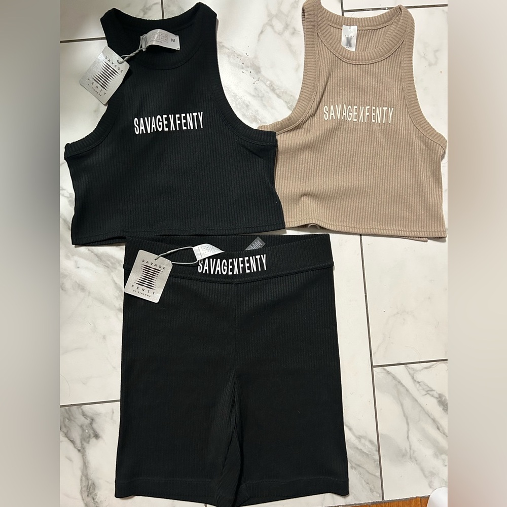 Savage X Fenty Women’s Set Black & Beige biker shorts and crop top black & Beige